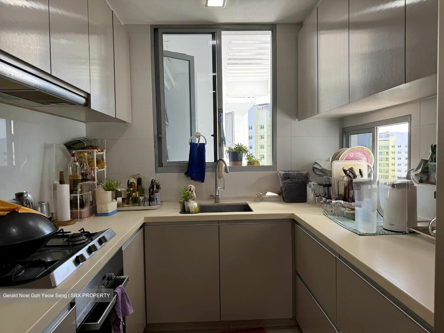 Prive (D19), Condominium #499911151